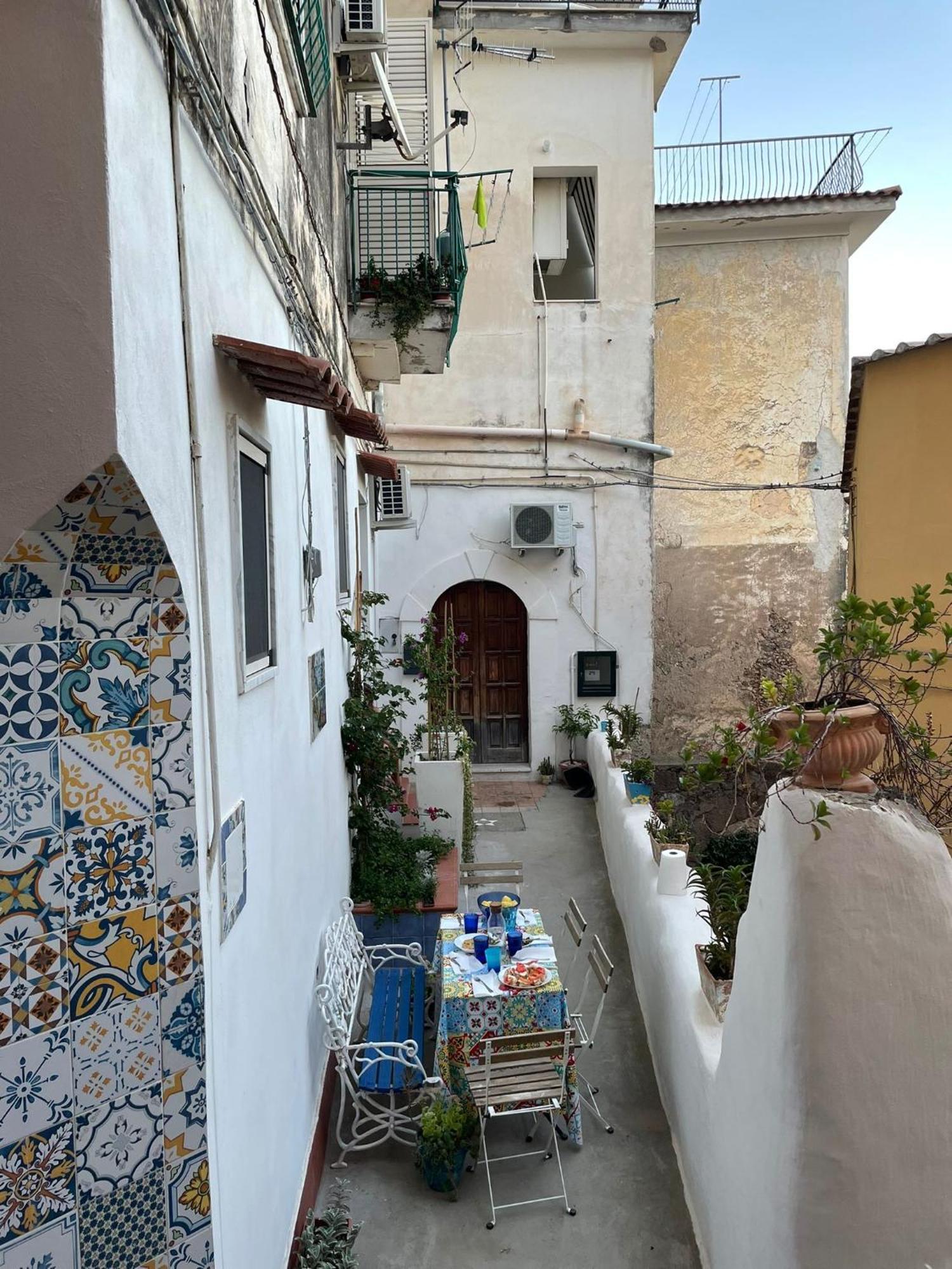 Casa Vacanza Le Tre Sorelle Vietri Eksteriør billede